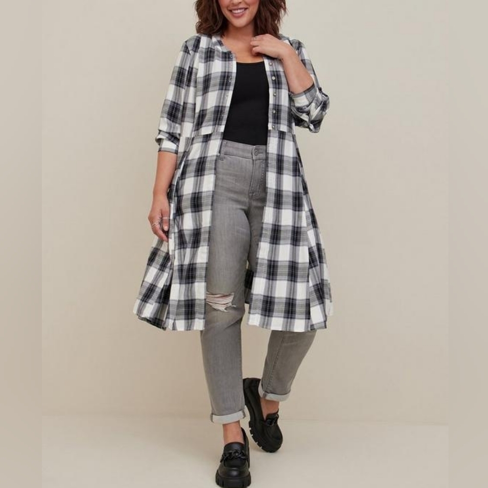 New Torrid Lightweight Button Front Kimono - Voile Plaid Black